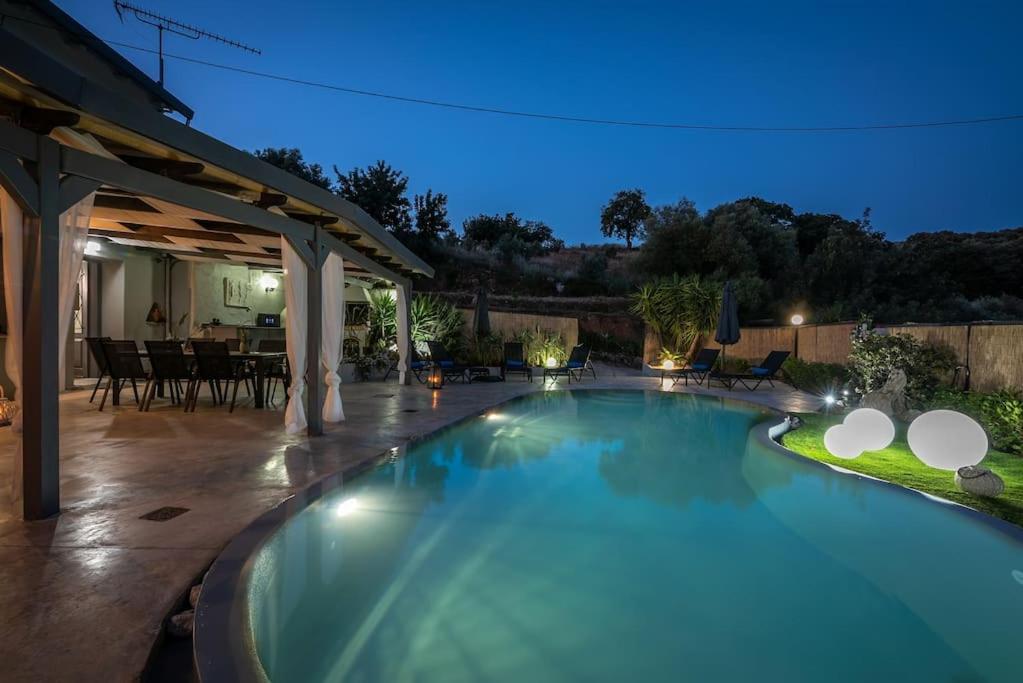 הוילה Alikianos Casa Del Miele, Private Pool, Bbq, Mountain View. מראה חיצוני תמונה