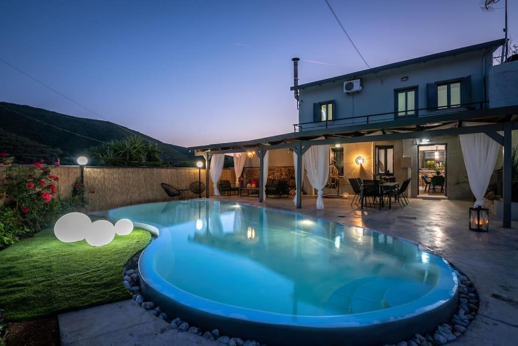 הוילה Alikianos Casa Del Miele, Private Pool, Bbq, Mountain View. מראה חיצוני תמונה