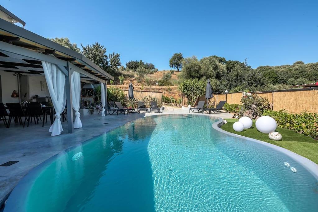 הוילה Alikianos Casa Del Miele, Private Pool, Bbq, Mountain View. מראה חיצוני תמונה