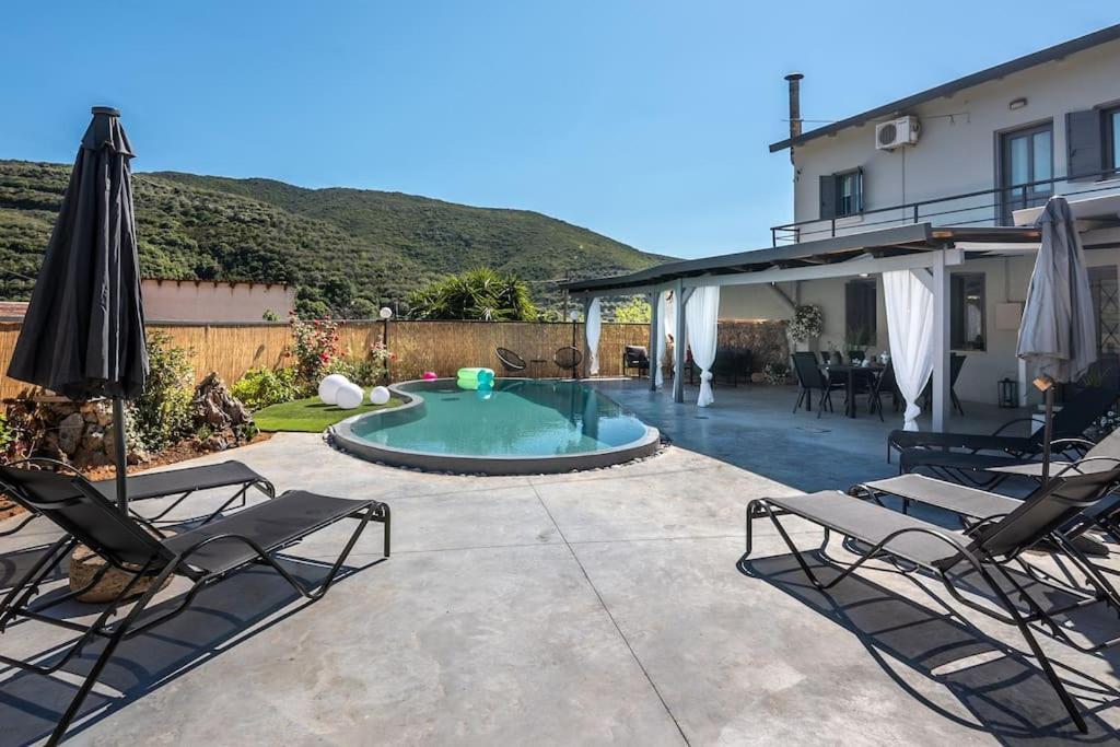 הוילה Alikianos Casa Del Miele, Private Pool, Bbq, Mountain View. מראה חיצוני תמונה